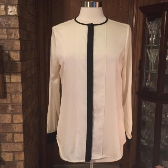 Lauren Ralph Lauren Button Up Blouse - Picture 6 of 6